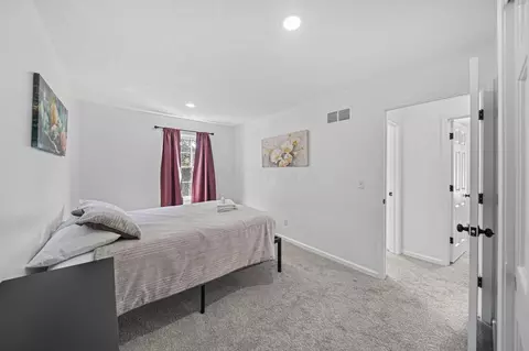 Bedroom - 5515 Glasgow Pl, Columbus, OH 43235 photo 9 of 11