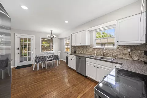 Kitchen - 5515 Glasgow Pl, Columbus, OH 43235 photo 1 of 6