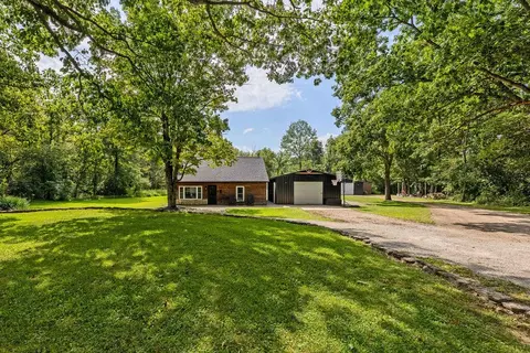 1621 Hogback Rd, Sunbury, OH 43074