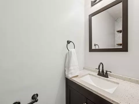 Bath - 5560 Boucher Dr, Orient, OH 43146 photo 1 of 4