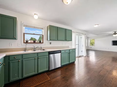 Kitchen - 5560 Boucher Dr, Orient, OH 43146 photo 3 of 3