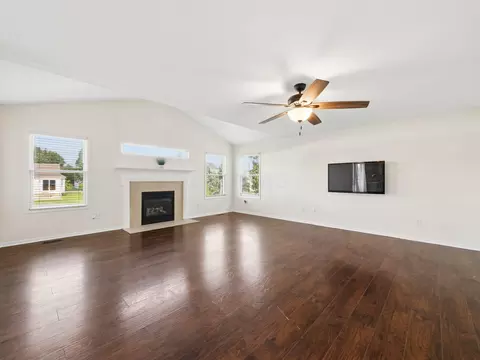 Living - 5560 Boucher Dr, Orient, OH 43146 photo 1 of 3
