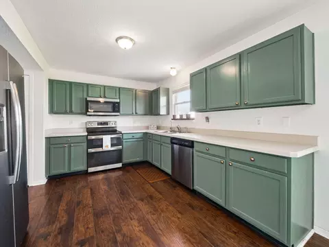 Kitchen - 5560 Boucher Dr, Orient, OH 43146 photo 1 of 3