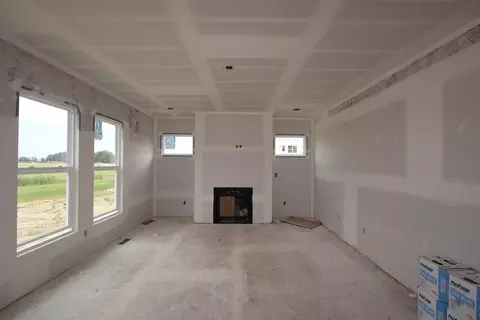 Living - 1588 Kenneth Dr, Delaware, OH 43015 photo 2 of 5