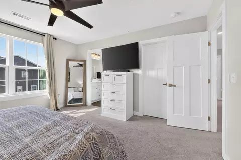 Bedroom - 401 Pagoda Loop, Delaware, OH 43015 photo 2 of 7