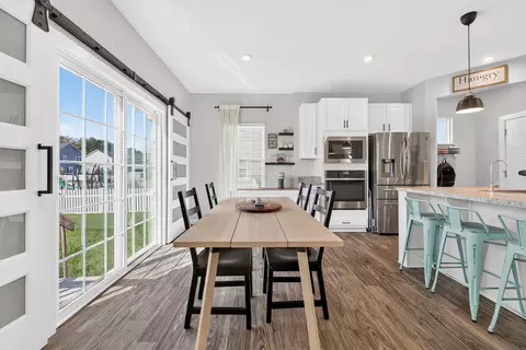 Dining - 401 Pagoda Loop, Delaware, OH 43015 photo 1 of 2