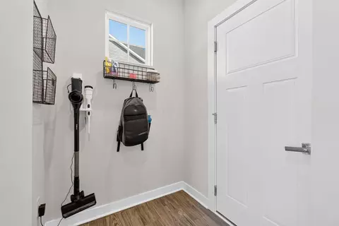 Entry Way - 401 Pagoda Loop, Delaware, OH 43015 photo 6 of 7