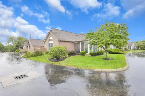 Exterior - 2018 Farmbrook Cir N, Grove City, OH 43123 photo 1 of 13