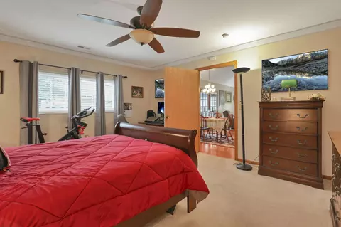 Bedroom - 2018 Farmbrook Cir N, Grove City, OH 43123 photo 3 of 6