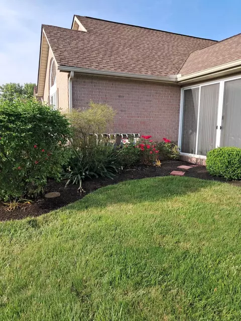 Exterior - 2018 Farmbrook Cir N, Grove City, OH 43123 photo 5 of 13