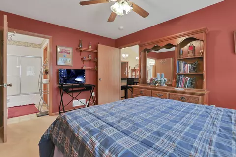 Bedroom - 2018 Farmbrook Cir N, Grove City, OH 43123 photo 6 of 6