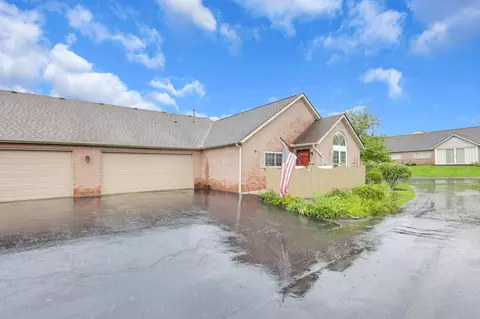 Exterior - 2018 Farmbrook Cir N, Grove City, OH 43123 photo 2 of 13