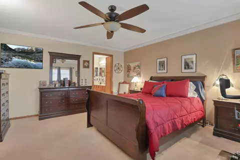 Bedroom - 2018 Farmbrook Cir N, Grove City, OH 43123 photo 2 of 6
