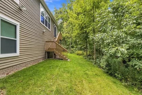 Exterior - 247 Jay Ct, Delaware, OH 43015 photo 5 of 8