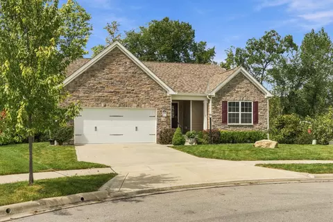 Exterior - 247 Jay Ct, Delaware, OH 43015 photo 2 of 8