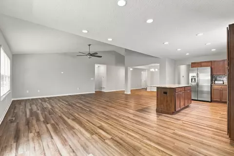 Living - 247 Jay Ct, Delaware, OH 43015 photo 7 of 8