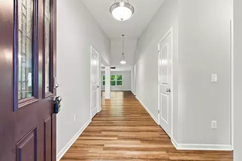 Entry Way - 247 Jay Ct, Delaware, OH 43015 photo 1 of 5