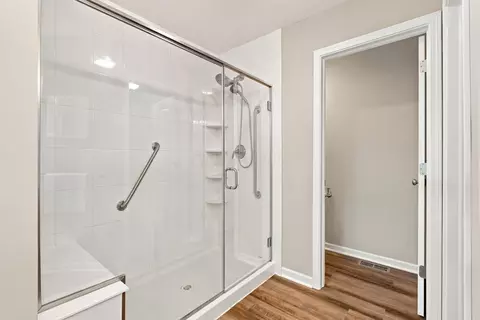 Bath - 247 Jay Ct, Delaware, OH 43015 photo 2 of 4