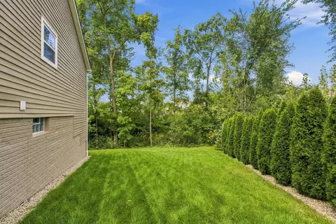 Exterior - 247 Jay Ct, Delaware, OH 43015 photo 6 of 8