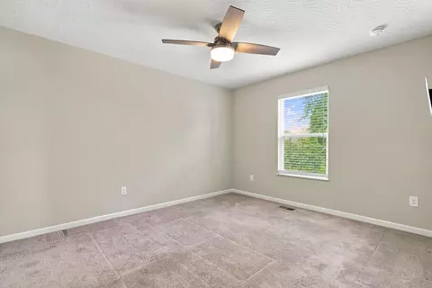 Bedroom - 247 Jay Ct, Delaware, OH 43015 photo 5 of 6