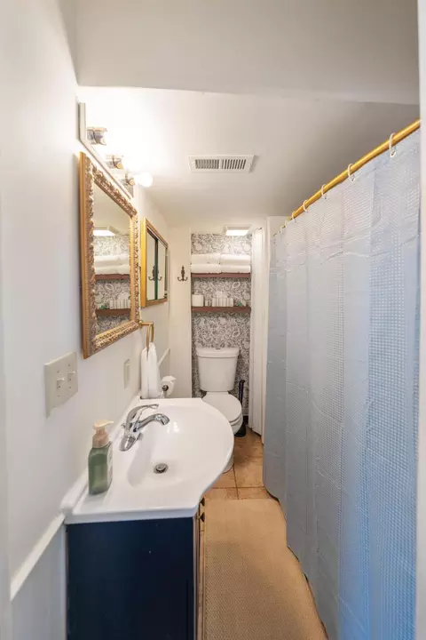 Bath - 98 Potter St, Delaware, OH 43015 photo 1 of 3