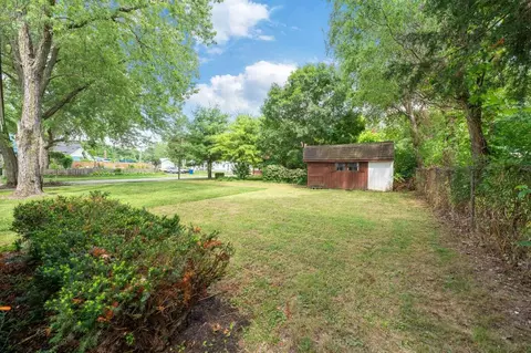 Exterior - 98 Potter St, Delaware, OH 43015 photo 6 of 7