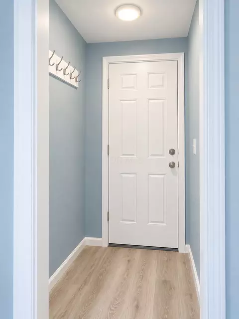 Entry Way - 575 Darius St, Marion, OH 43302 photo 2 of 3