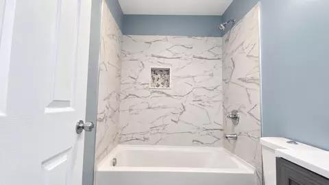 Bath - 575 Darius St, Marion, OH 43302 photo 2 of 3
