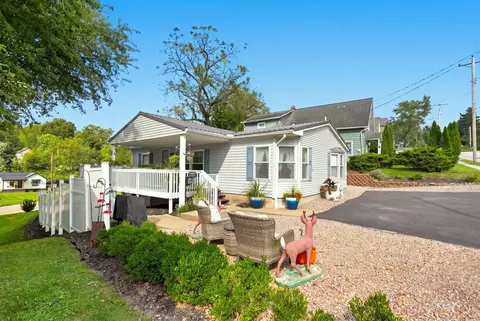 1359 Sharon Ave, Zanesville, OH 43701