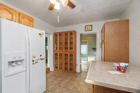 Entry Way - 114 Enterprise St, Edison, OH 43320 photo 2 of 4