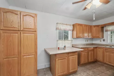 Kitchen - 114 Enterprise St, Edison, OH 43320 photo 2 of 2