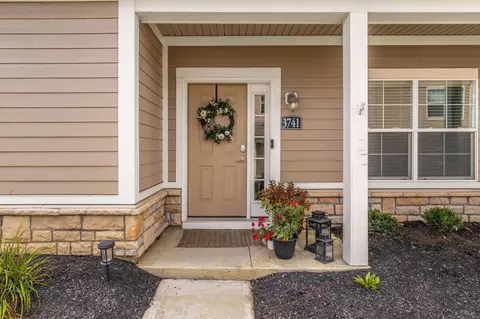 3741 Birkland Cir, Lewis Center, OH 43035