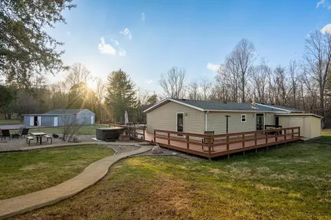 Exterior - 18596 Harble Griffith Rd, Logan, OH 43138 photo 3 of 5