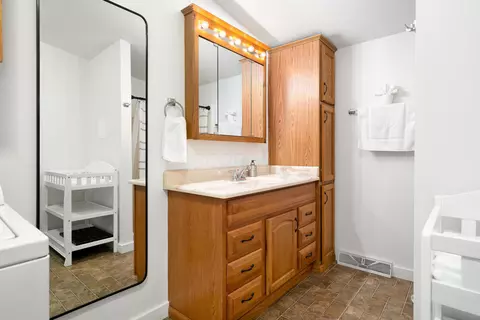 Bath - 18596 Harble Griffith Rd, Logan, OH 43138 photo 1 of 3