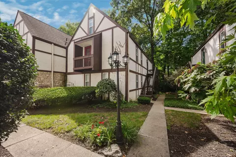 1587 Arlington Ave #B, Columbus, OH 43212