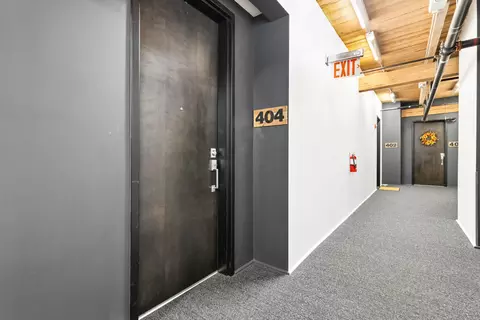 448 W Nationwide Blvd #404, Columbus, OH 43215