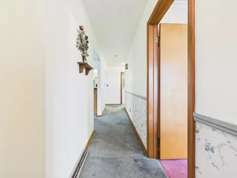 Entry Way - 914 Rutter Ave, Lancaster, OH 43130 photo 3 of 4