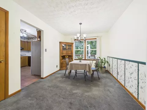 Dining - 914 Rutter Ave, Lancaster, OH 43130 photo 1 of 3