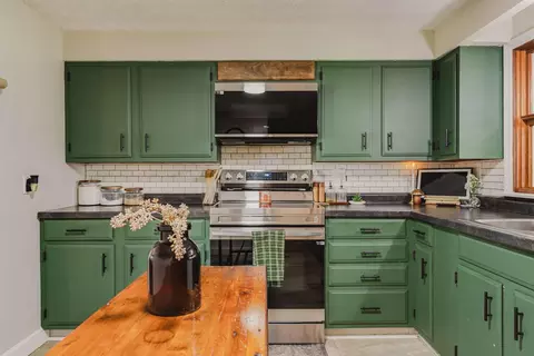 Kitchen - 106 8th St, Prospect, OH 43342 photo 4 of 5