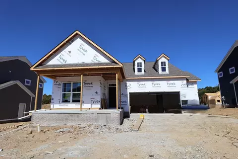 540 Creekside Loop S, Pataskala, OH 43062