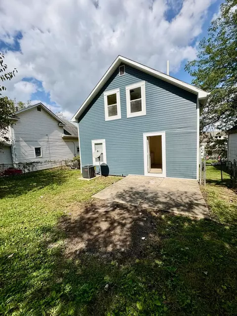 Exterior - 1811 Hillside Ave, Springfield, OH 45503 photo 5 of 6