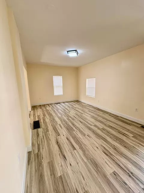 Living - 1811 Hillside Ave, Springfield, OH 45503 photo 1 of 2