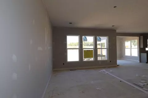 Living - 538 Creekside Loop S, Pataskala, OH 43062 photo 1 of 2