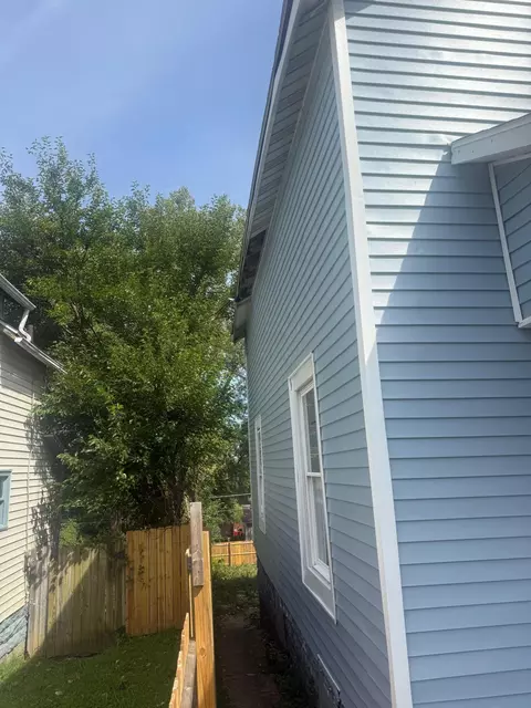 Exterior - 1602 Prospect St, Springfield, OH 45503 photo 3 of 4