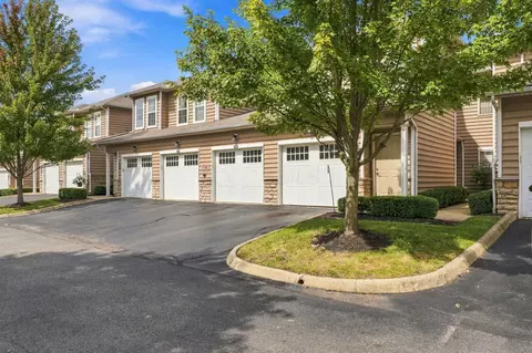 6096 Sowerby Ln, Westerville, OH 43081