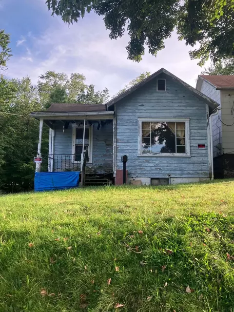 551 Fowler St, New Lexington, OH 43764