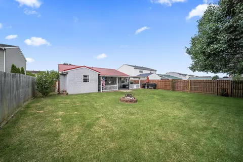 Exterior - 1250 Grenada Dr, Marion, OH 43302 photo 5 of 7