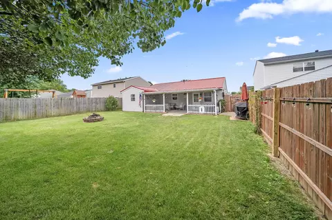 Exterior - 1250 Grenada Dr, Marion, OH 43302 photo 6 of 7