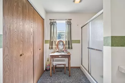 Bath - 1250 Grenada Dr, Marion, OH 43302 photo 2 of 3