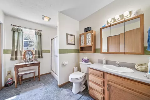 Bath - 1250 Grenada Dr, Marion, OH 43302 photo 1 of 3